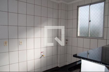 Cozinha de apartamento à venda com 2 quartos, 50m² em Califórnia, Contagem