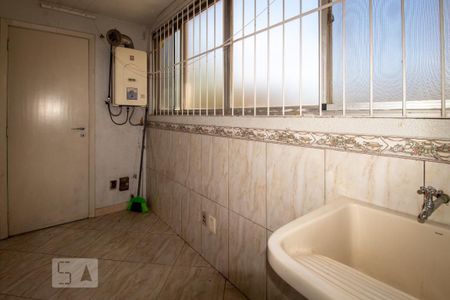 Apartamento à venda com 166m², 3 quartos e 2 vagas Apartamento à venda com 166m², 3 quartos e 2 vagasÁrea de Serviço