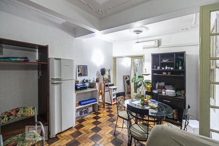 Sala de apartamento à venda com 2 quartos, 80m² em Centro Histórico, Porto Alegre