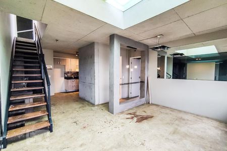 Sala de apartamento à venda com 1 quarto, 140m² em Vila Suzana, São Paulo