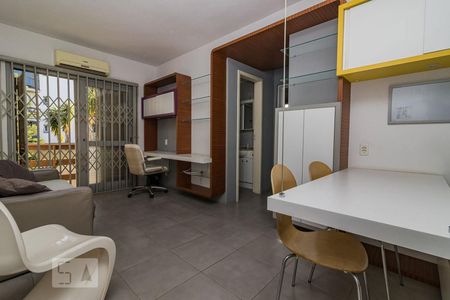 Sala de apartamento para alugar com 1 quarto, 49m² em Partenon, Porto Alegre
