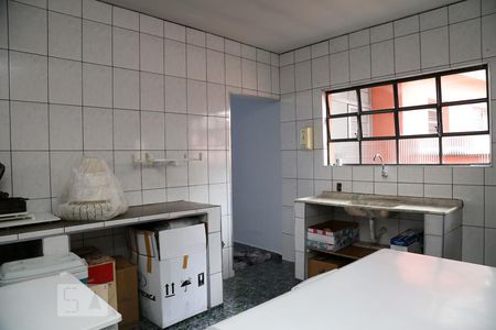 Cozinha  de casa à venda com 4 quartos, 310m² em Jardim Maria Rosa, Taboão da Serra