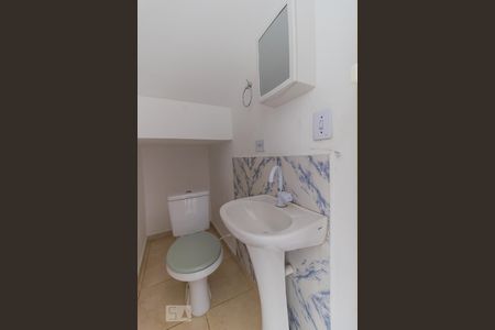 Lavabo de casa de condomínio para alugar com 2 quartos, 55m² em Jardim Belem, São Paulo