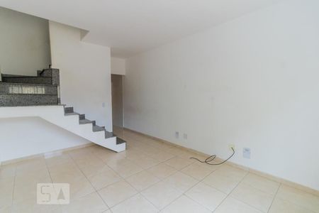 Sala de casa de condomínio para alugar com 2 quartos, 55m² em Jardim Belem, São Paulo