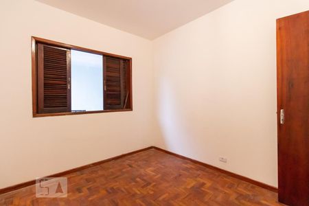 Quarto 1 de casa para alugar com 2 quartos, 60m² em Vila Carmosina, São Paulo