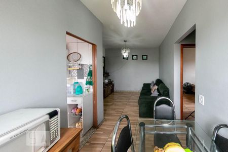 Sala de apartamento à venda com 2 quartos, 98m² em Heliópolis, Belo Horizonte