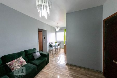 Sala de apartamento à venda com 2 quartos, 98m² em Heliópolis, Belo Horizonte