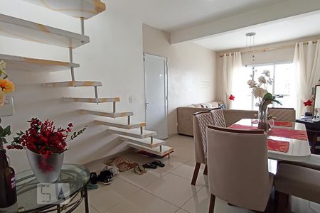 Sala de casa para alugar com 2 quartos, 180m² em Vila Viana, Barueri