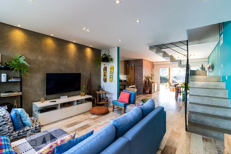 1o. Andar - Sala de casa à venda com 4 quartos, 270m² em Cursino, São Paulo