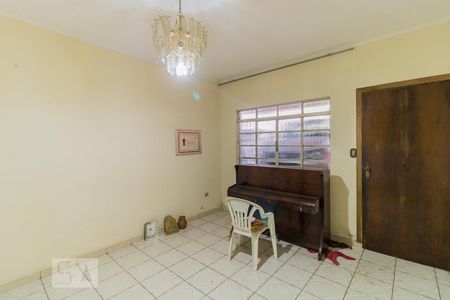 Sala de casa à venda com 5 quartos, 150m² em Vila Dalila, São Paulo