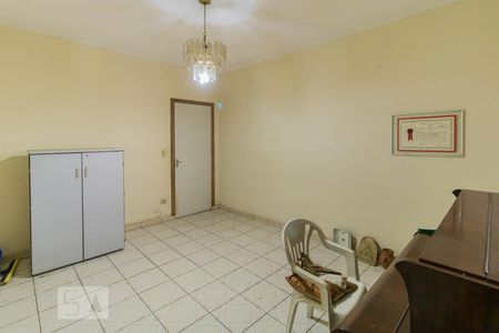 Sala de casa à venda com 5 quartos, 150m² em Vila Dalila, São Paulo
