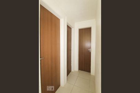 Corredor de apartamento à venda com 2 quartos, 37m² em Campo Novo, Porto Alegre