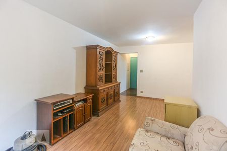 Sala de Estar de apartamento à venda com 2 quartos, 70m² em Jardim Olympia, São Paulo