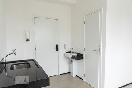 Cozinha de kitnet/studio à venda com 1 quarto, 17m² em Liberdade, São Paulo