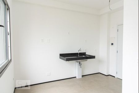 Sala/quarto de kitnet/studio à venda com 1 quarto, 17m² em Liberdade, São Paulo