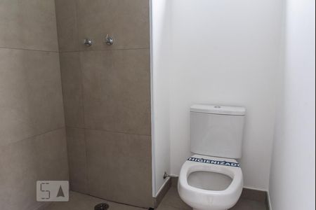 Banheiro de kitnet/studio à venda com 1 quarto, 17m² em Liberdade, São Paulo