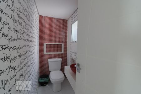 Lavabo  de casa para alugar com 3 quartos, 413m² em Vila Invernada, São Paulo
