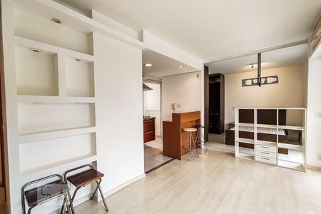 Sala de kitnet/studio para alugar com 1 quarto, 50m² em Jardim Londrina, São Paulo
