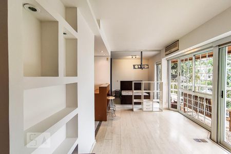 Sala de kitnet/studio para alugar com 1 quarto, 50m² em Jardim Londrina, São Paulo