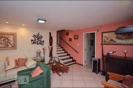 Sala de casa de condomínio à venda com 4 quartos, 1000m² em Badu, Niterói
