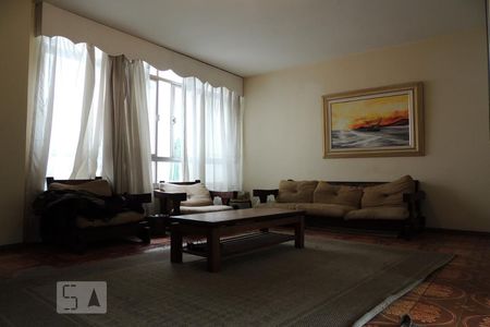 Sala 1 de casa para alugar com 4 quartos, 645m² em Freguesia de Jacarepaguá, Rio de Janeiro