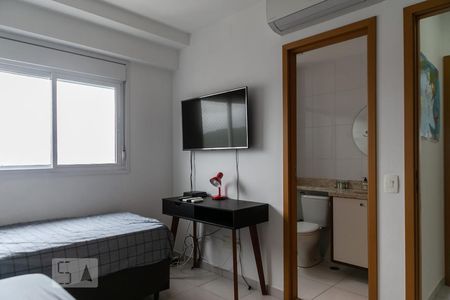 Suíte de apartamento para alugar com 2 quartos, 82m² em Gonzaga, Santos