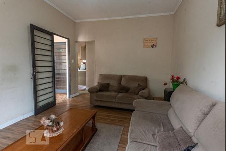 Casa à venda com 100m², 3 quartos e 2 vagasSala