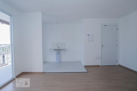 Sala de apartamento para alugar com 2 quartos, 46m² em Parque Industrial Tomas Edson, São Paulo