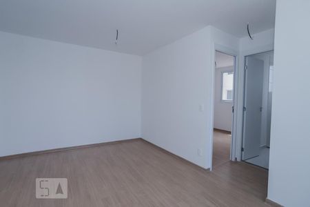 Sala de apartamento para alugar com 2 quartos, 46m² em Parque Industrial Tomas Edson, São Paulo