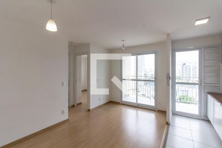 Sala de apartamento para alugar com 2 quartos, 46m² em Parque Industrial Tomas Edson, São Paulo