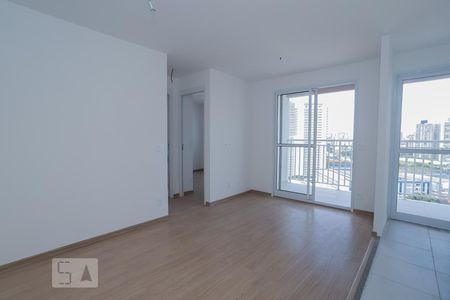 Sala de apartamento para alugar com 2 quartos, 46m² em Parque Industrial Tomas Edson, São Paulo