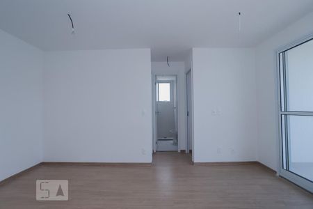 Sala de apartamento para alugar com 2 quartos, 46m² em Parque Industrial Tomas Edson, São Paulo