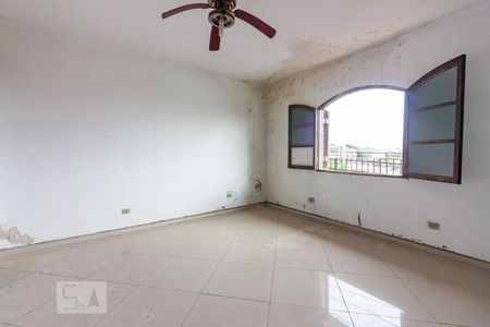 Suíte de casa à venda com 3 quartos, 100m² em Santo Antônio, Osasco