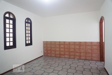 Sala de casa para alugar com 3 quartos, 150m² em Vila Ré, São Paulo