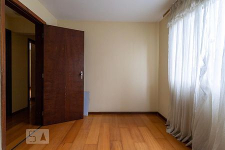 Quarto 1 de apartamento para alugar com 3 quartos, 123m² em São Francisco, Curitiba
