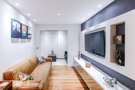 Sala de apartamento à venda com 2 quartos, 66m² em Vila Pompéia, São Paulo