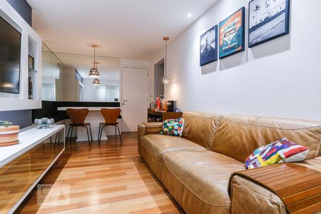 Sala de apartamento à venda com 2 quartos, 66m² em Vila Pompéia, São Paulo