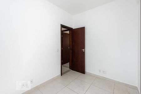 Quarto 1 de apartamento para alugar com 2 quartos, 65m² em Indaiá, Belo Horizonte