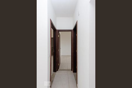 Corredor de apartamento para alugar com 2 quartos, 65m² em Indaiá, Belo Horizonte