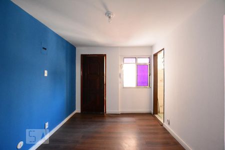 Sala de apartamento para alugar com 2 quartos, 43m² em Irajá, Rio de Janeiro