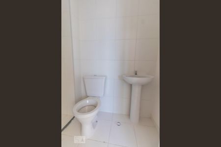 Banheiro de apartamento à venda com 3 quartos, 43m² em Cangaiba, São Paulo