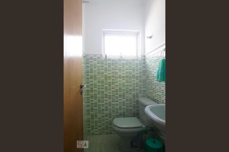 Lavabo de casa à venda com 3 quartos, 176m² em Vila Mesquita, São Paulo