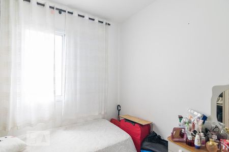 Quarto 2 de apartamento para alugar com 2 quartos, 45m² em Jardim Utinga, Santo André