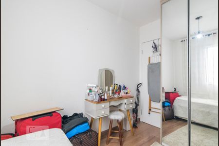 Quarto 2 de apartamento para alugar com 2 quartos, 45m² em Jardim Utinga, Santo André
