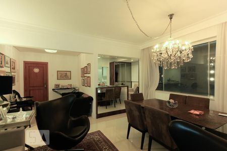 Sala de apartamento à venda com 2 quartos, 134m² em Centro Histórico, Porto Alegre