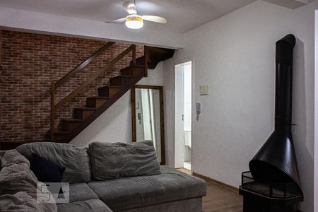 Sala de casa de condomínio para alugar com 3 quartos, 140m² em Olaria, Canoas