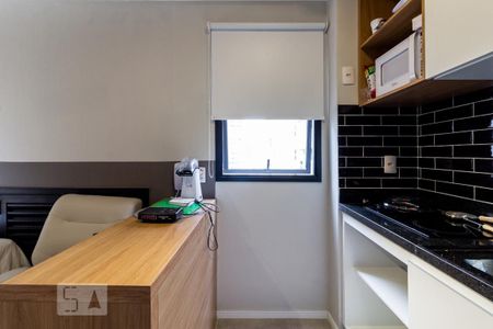 Cozinha de kitnet/studio para alugar com 1 quarto, 18m² em Vila Nova Conceição, São Paulo