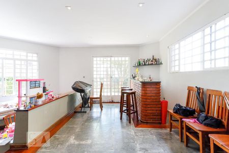 Sala de Estar de casa à venda com 3 quartos, 370m² em Jardim Peri, São Paulo