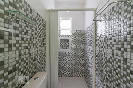 Banheiro de kitnet/studio para alugar com 1 quarto, 26m² em Jardim Paraíso, São Paulo