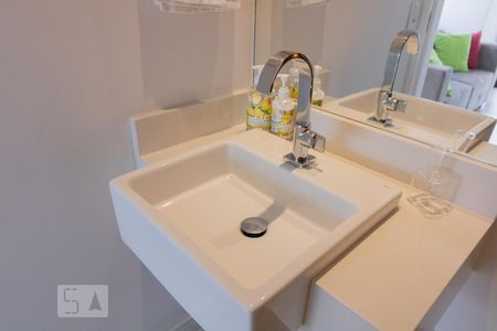 Lavabo de apartamento à venda com 3 quartos, 150m² em Vila Nova Conceição, São Paulo